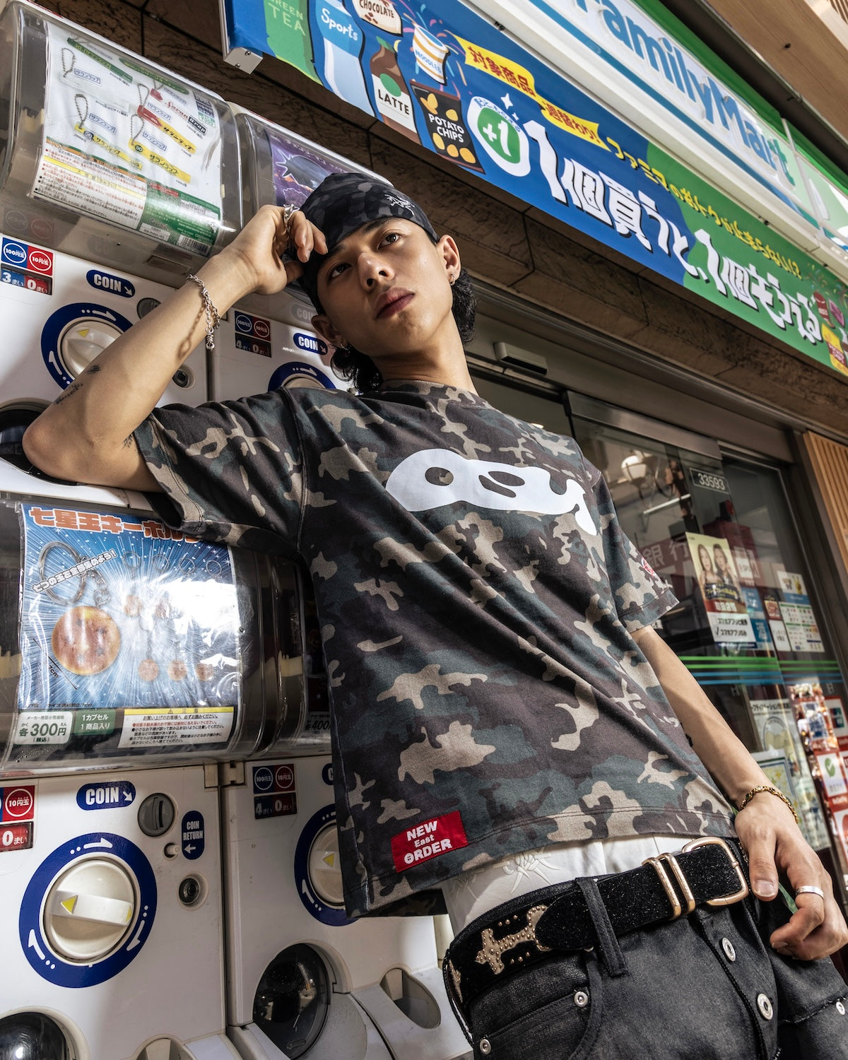 CAMO LOGO TEE
